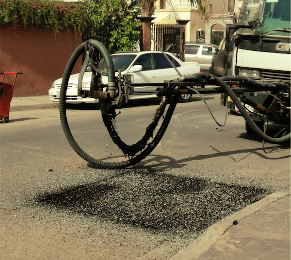 ESTAMOS FIRMES CON EL COMPROMISO DE NO DEJAR ¨BACHES¨ EN NUESTRAS REPARACIONES: ARMANDO SAMANIEGO