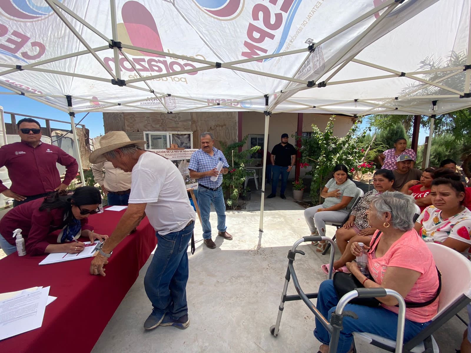 INFORMA CESPM ACCIONES DE AMPLIACIÓN DE RED DE AGUA POTABLE A HABITANTES DE COLONIA EL TRIÁNGULO DEL VALLE DE MEXICALI 
