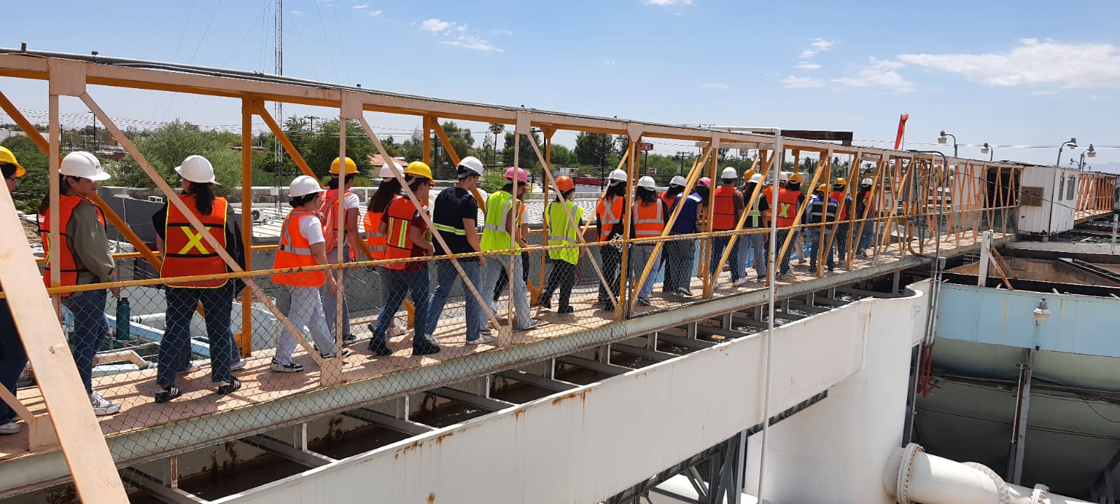 FORTALECE CESPM CONOCIMIENTO DE ESTUDIANTES DE ARQUITECTURA CON VISITA A LA PLANTA POTABILIZADORA NO.1