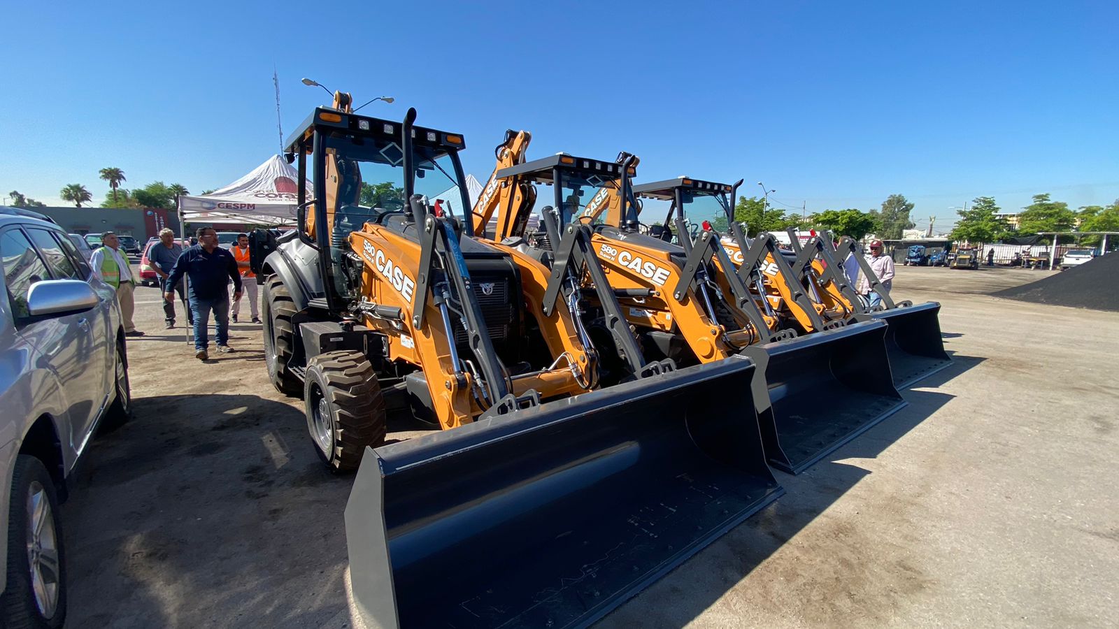 REFUERZA CESPM SU EQUIPO CON NUEVAS RETROEXCAVADORAS Y CAPACITA A PERSONAL