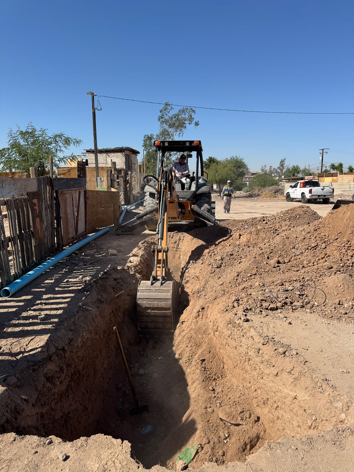 CONTINÚA CESPM CON OBRAS HIDRÁULICAS EN LAS COLONIAS LOS ENCINOS Y EL CIPRÉS 