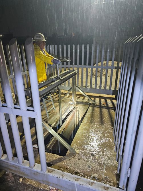 CESPM DESPLIEGA OPERATIVO NOCTURNO POR LLUVIAS EN MEXICALI