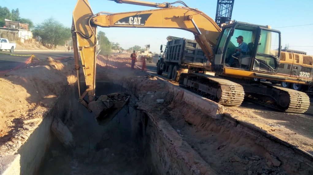 CONTINÚAN LOS TRABAJOS DE MANTENIMIENTO DEL RÍO NUEVO